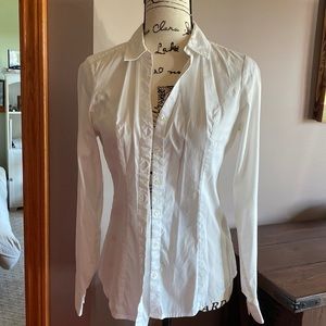 Express essential shirt size M